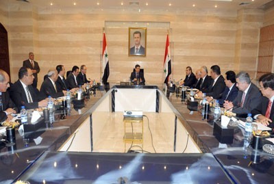 Photo of Premier Al-Halqi stresses necessity of adapting to war conditions