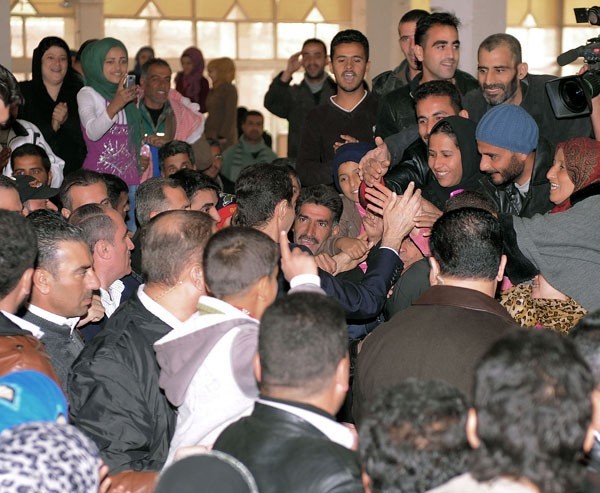 Photo of Photos- President al-Assad inspects situation of displaced people at al-Dweir shelter in Adra