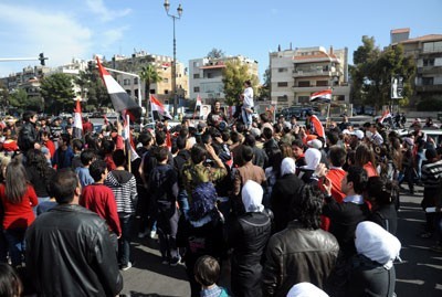 Photo of Photos- Thousands in al-Mazzeh neighborhood flock to the streets in support of army