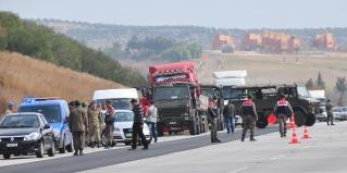 Photo of Exclusive: Seven More Trucks in Turkey carrying weapons and ammunition heading to Syria