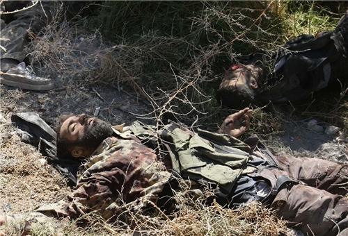Photo of Bodies of FSA Commanders Discovered in Deir Ezzur