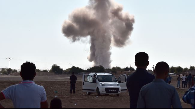 Photo of ISIL, Kurds clash in northern Kobani