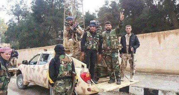 Photo of Deir Ezzor locals stand up to ISIS after repeated atrocities