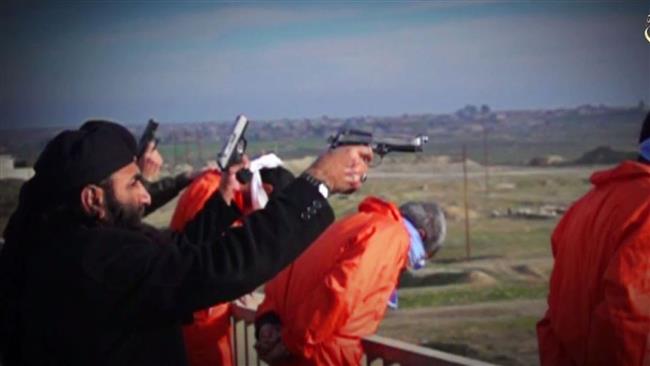 Photo of Inhuman Takfiris execute 20 would-be anti-ISIL fighters in Kirkuk