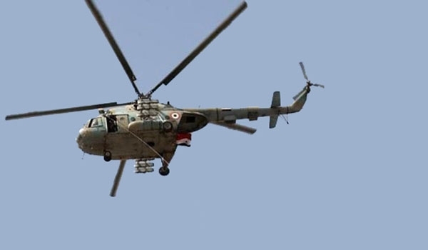 Photo of Syrian Helicopter Gunships Kill Tens of ISIL Commanders in Hasaka Province