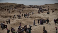 Photo of Thousands of Syrians flee ISIL