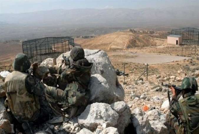 Photo of Hezbollah, Syrian Army Control “Blocksat” Heights in Jarajir Barrens in Qalamoun