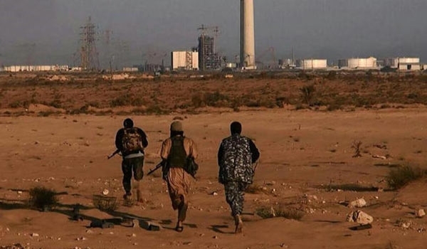 Photo of Scores of Non-Syrian ISIL Terrorists Leaving Raqqa Battlefields