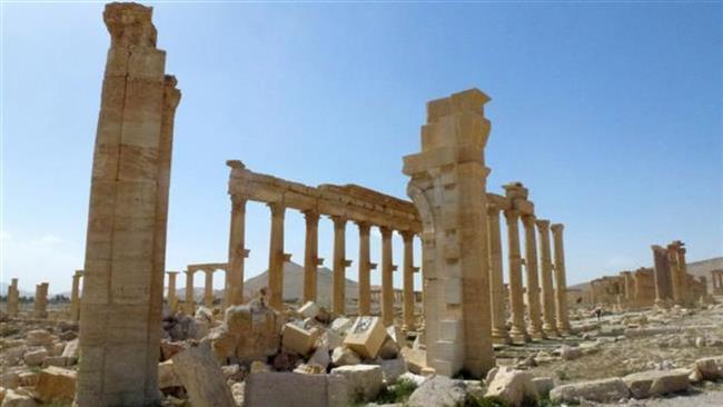 Photo of Daesh blows up ancient monuments in Iraq
