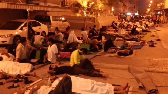 Photo of Bahraini People spend night outside Sheikh Qassim’s home
