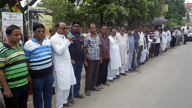 Photo of Bangladeshis condemn attacks on religious minorities