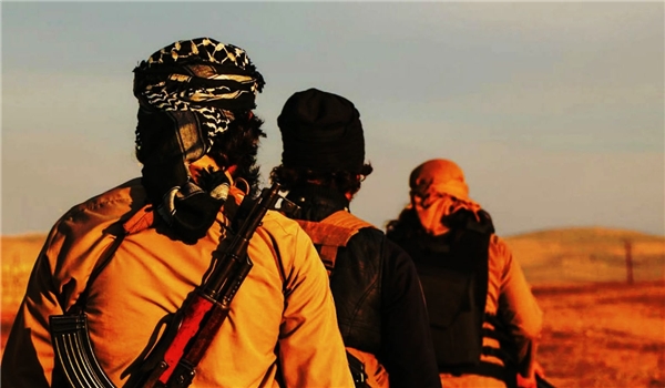 Photo of Inhuman ISIL Commanders Fleeing Last Headquarters in Western Iraq