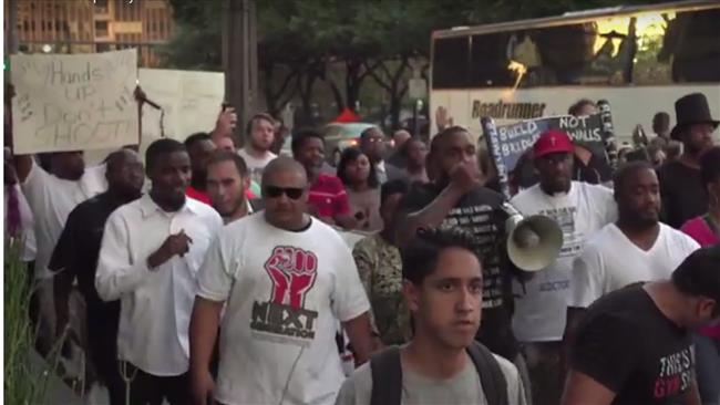 Photo of US protesters march in Dallas against police brutality toward blacks