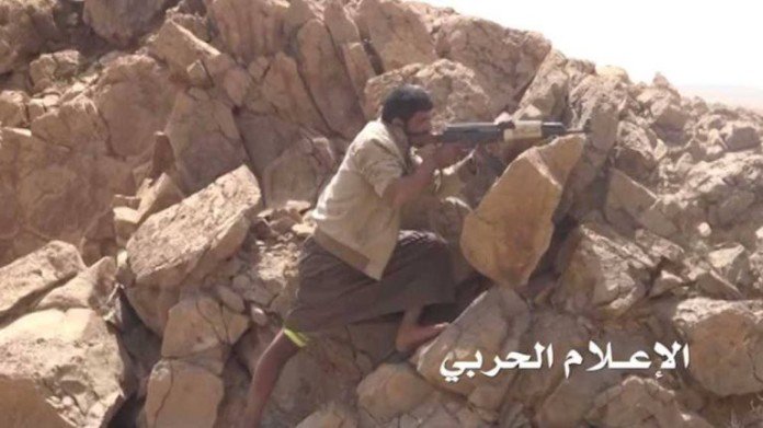 Photo of Houthi forces surround key capital city in northern Yemen