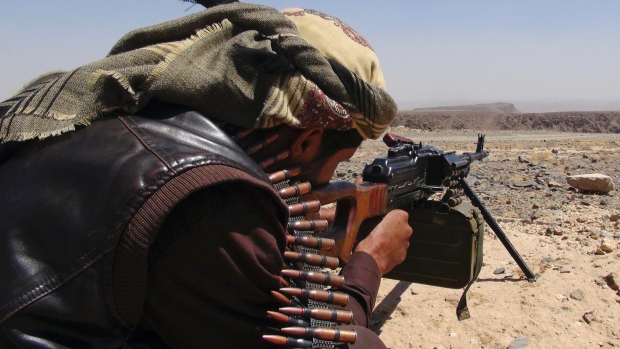 Photo of Houthi forces launch new offensive to capture key district in northern Yemen