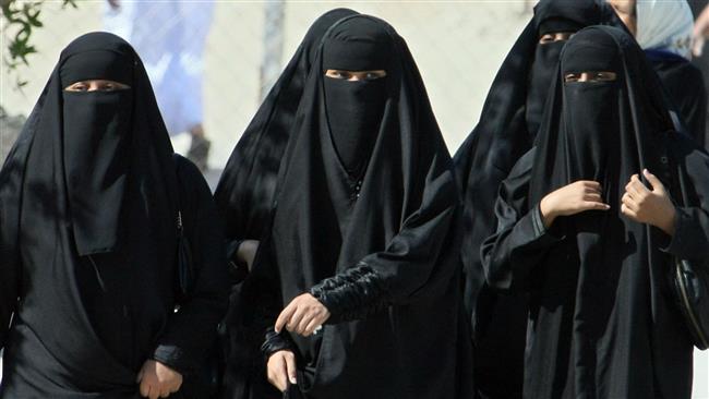 Photo of Saudi sisters trying to join Daesh in Syria detained in Lebanon