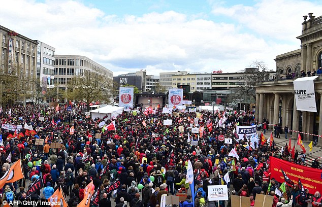 Photo of Thousands stage massive rally in Brussels against US, Canada trade deals
