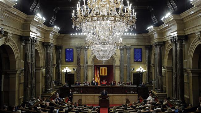 Photo of Catalan lawmakers vote ‘yes’ to independence referendum