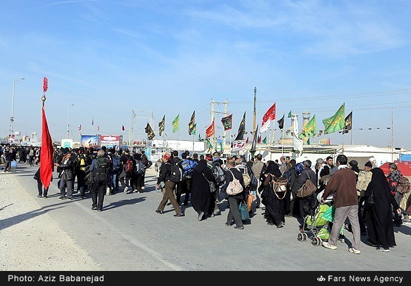 Photo of Photos- Iranians Begin “Long Walk” to Visit Imam Hossein’s Shrine