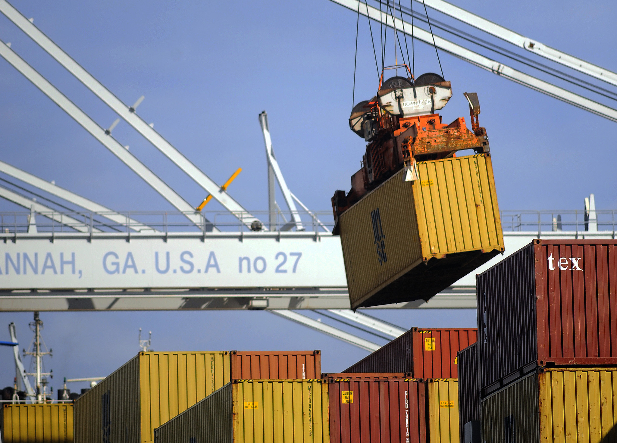Photo of US trade deficit expands to highest level in 4 years
