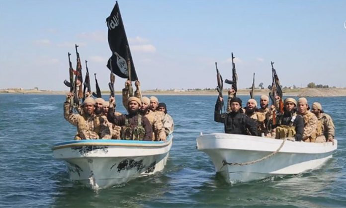 Photo of +50 ISIS terrorists killed as Syrian Army sinks 7 boats on Euphrates river
