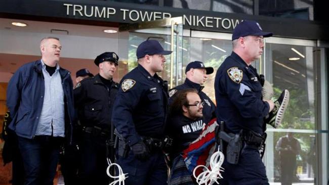 Photo of US activists protest Trump immigration policies, 25 arrested