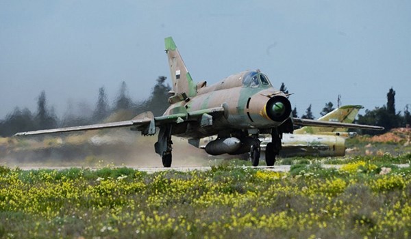 Photo of Syrian Jets Bomb ISIL Centers in Hama Badly to Pave Way for Imminent Ground Operation