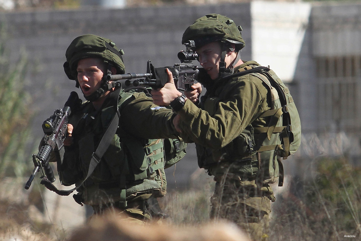 Photo of Zionist Army Shoots, Critically Injures Palestinian Woman for Stabbing Israeli Soldier