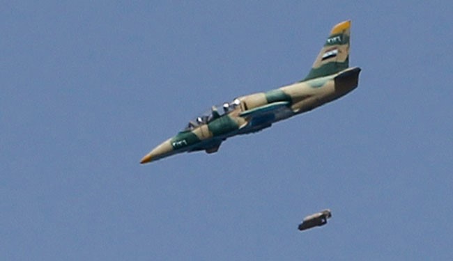 Photo of Syrian Air Force bombs ISIL terrorists at Lebanese crossing