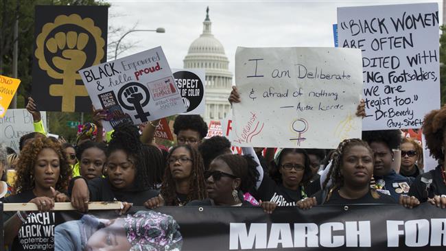 Photo of 1000s march in Washington to demand racial justice amid NFL protests