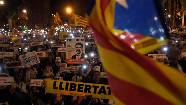 Photo of Spain: Thousands call for release of Catalan leaders after three months in prison
