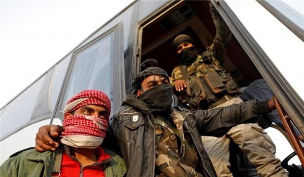 Photo of Almost 1,200 Jeish Al-Islam Terrorists Leave Douma for Northern Syria