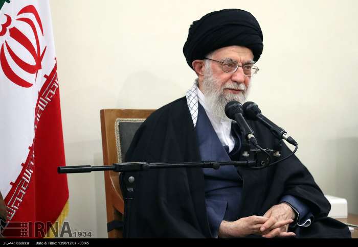 Photo of Leader of Islamic Ummah Imam Ali Khamenei advises officials on self-review