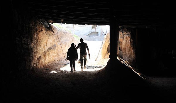 Photo of Syrian Army Discovers Terrorists’ Tunnel Network in Southern Damascus