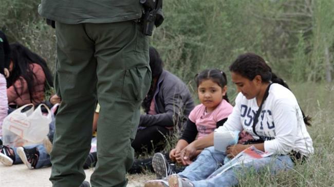 Photo of US border agents physically, sexually abuse migrant children in custody: Report