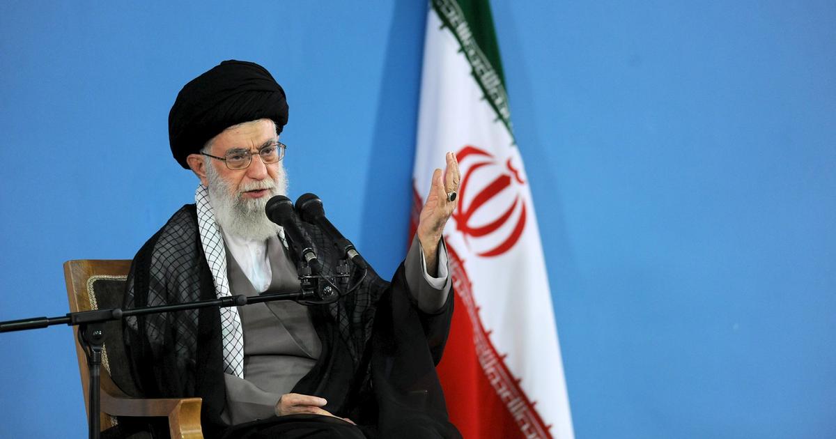 Photo of Leader of Islamic Ummah Sayyed Imam Ali Khamenei: All American plots have failed against Iran