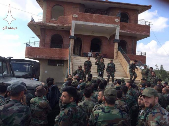 Photo of Large number of Syrian Army troops pour into southern Syria