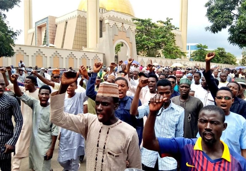 Photo of Nigerian Protesters in Abuja Call for Release of Prominent Cleric Sheikh Zakzaky