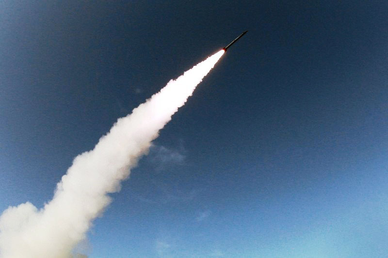 Photo of Yemen targets Saudi regime’s garrison with ballistic missile